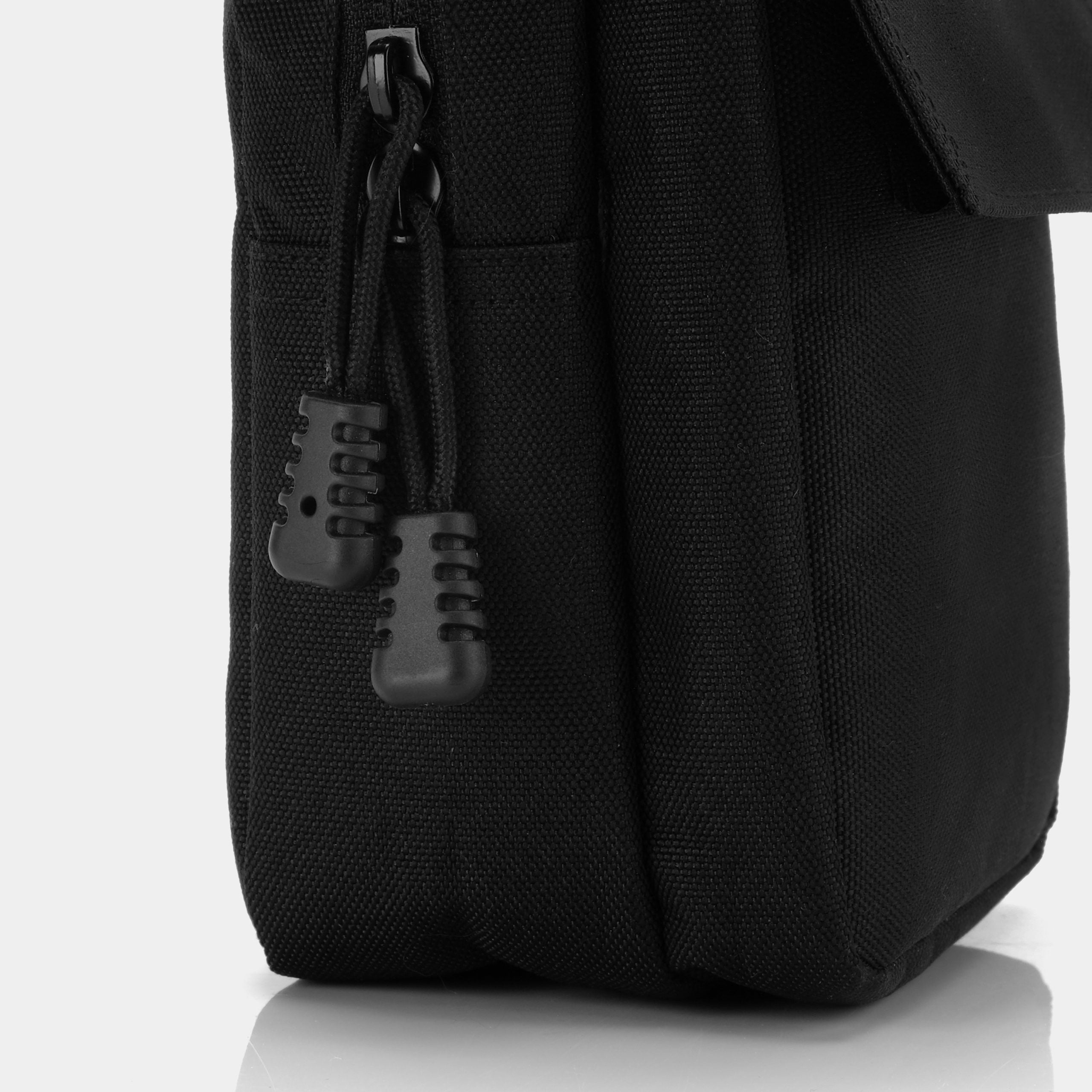 Retrospekt Polaroid SX-70 Manual Focus Camera Bag - Black