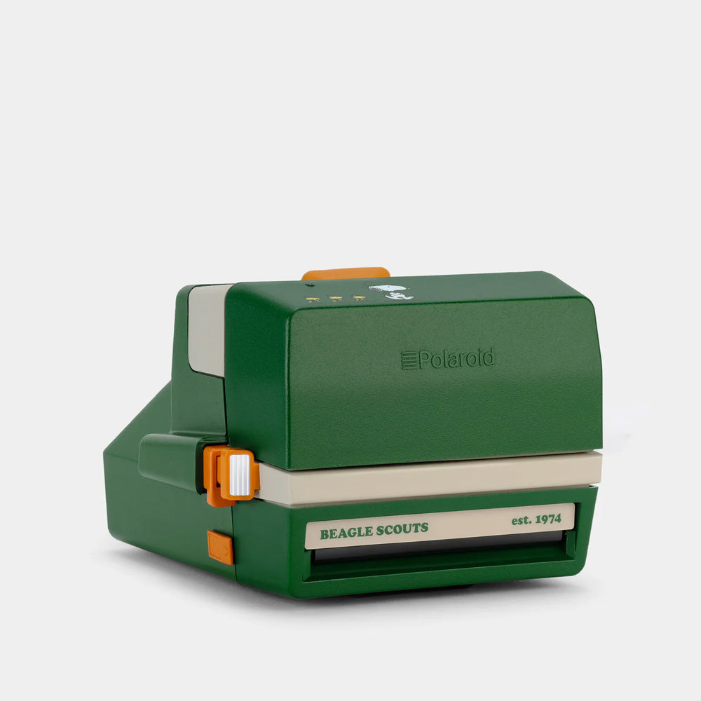Polaroid 600 Camera - Peanuts Beagle Scouts