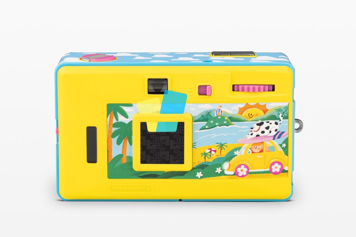 Lomography LomoApparat 21mm Wide Angle 35mm Camera - Fluffy Omelet Edition