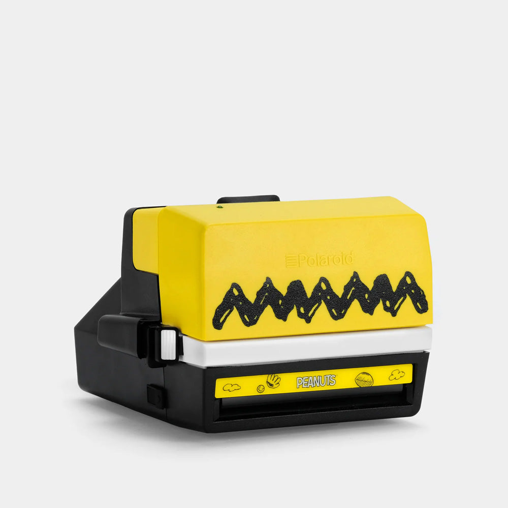 Polaroid 600 Camera - Peanuts Charlie Brown & Snoopy